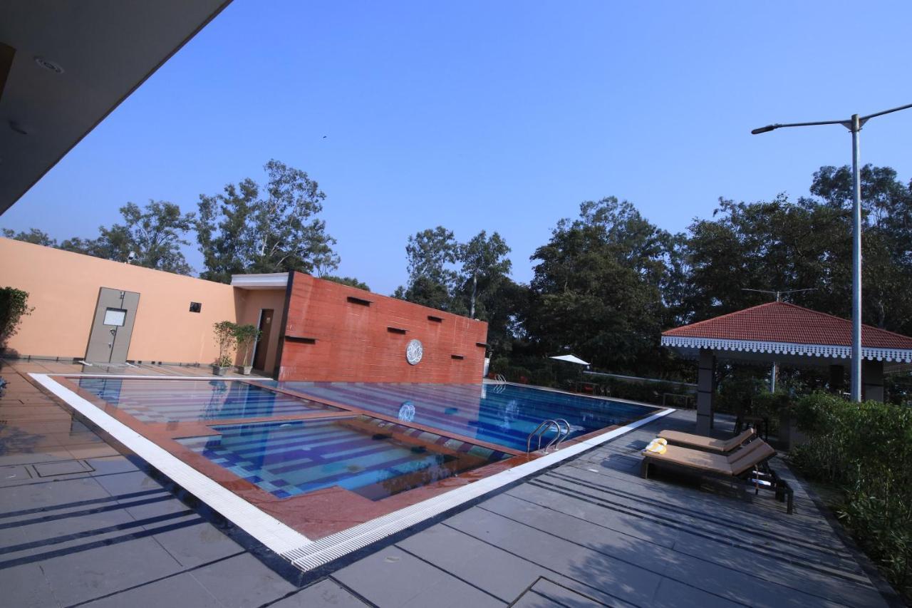 Hotel Aveo By Amatra, Gateway To Corbett Kashipur Exterior foto